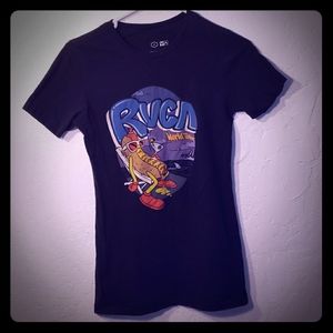RVCA world tour faded hotdogs martini shirt size M